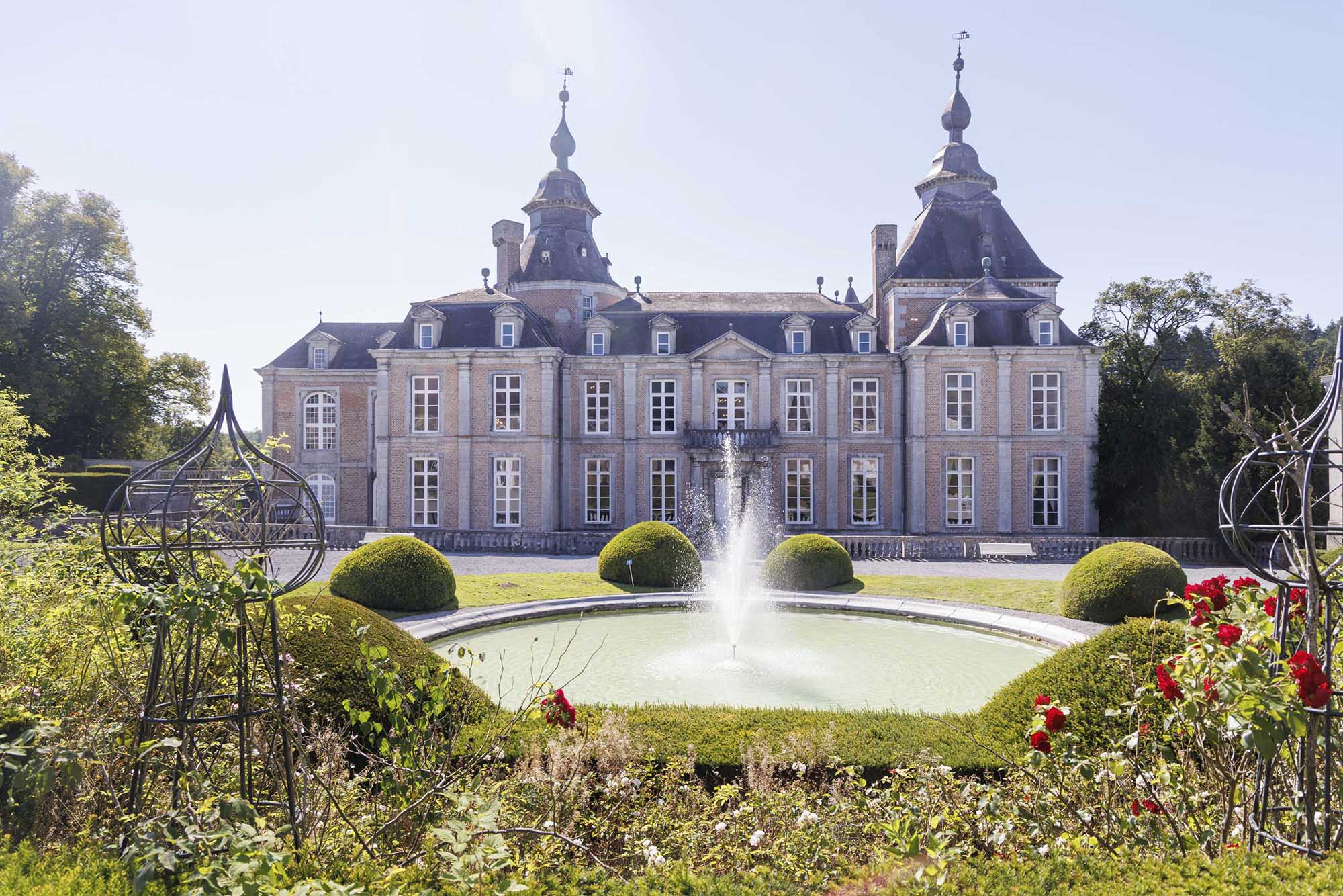 Le château de Modave en été