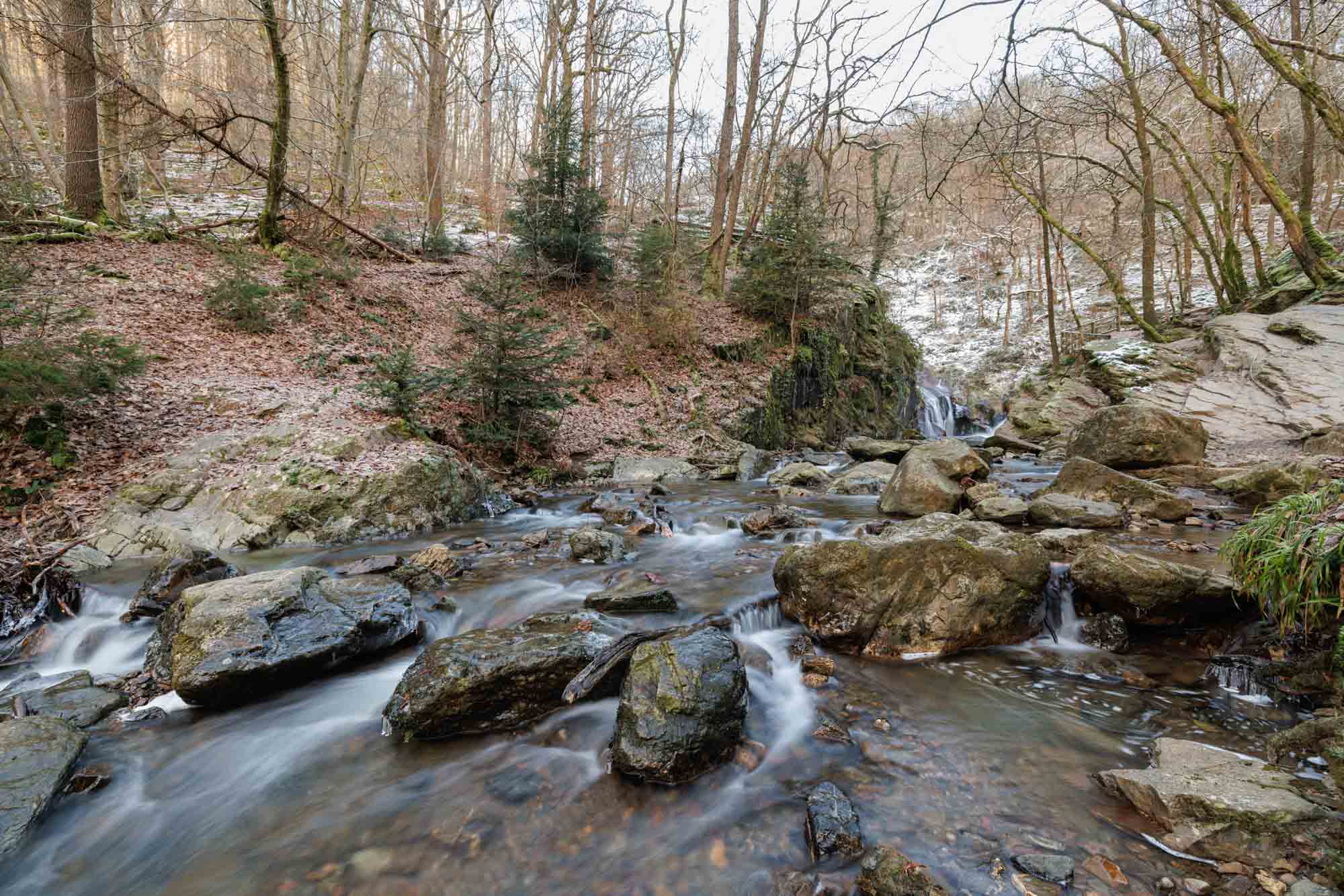 Le torrent du Ninglinspo en hiver à Nonceveux
