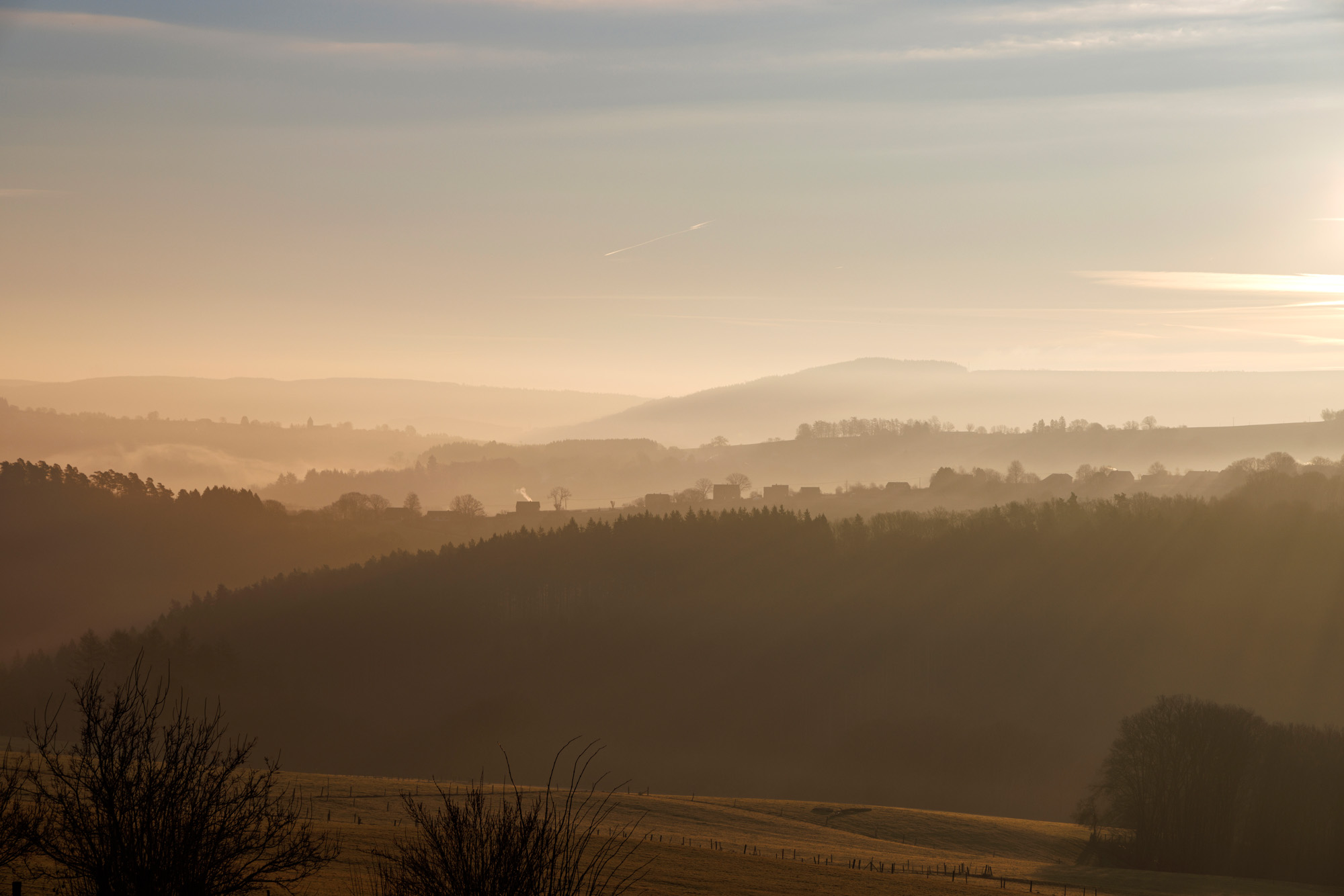 Lever de soleil depuis le village de Lorcé, près de Stoumont